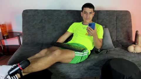 Snapshot of alex_woll11 chatting on 11/02/25, 07:16 Alex Woll online show from 11/02/25, 07:16