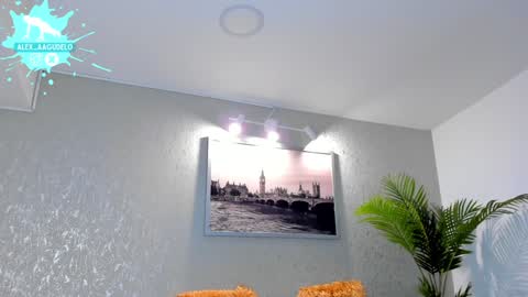 x   online show from 01/10/25, 09:34