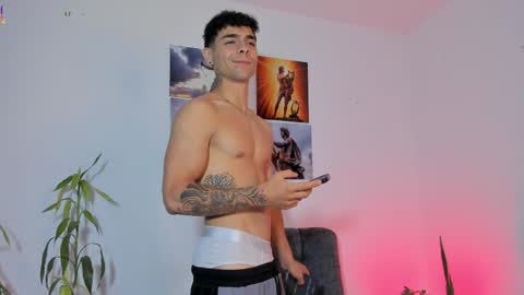 Snapshot of alex_zt7 chatting on 04/22/26, 05:36 x online show from 04/22/26, 05:36