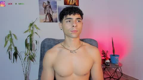 Snapshot of alex_zt7 chatting on 04/24/26, 05:15 x online show from 04/24/26, 05:15