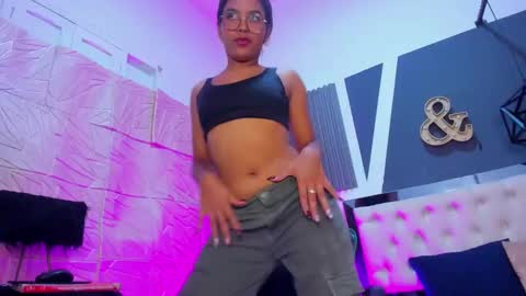 Snapshot of alexa_andherson chatting on 02/12/25, 07:13 alexa andherson online show from 02/12/25, 07:13
