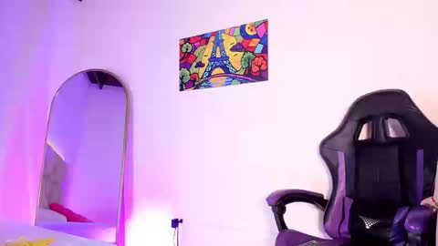 Snapshot of alexa_bue chatting on 09/20/25, 04:13 alexa_bue online show from 09/20/25, 04:13