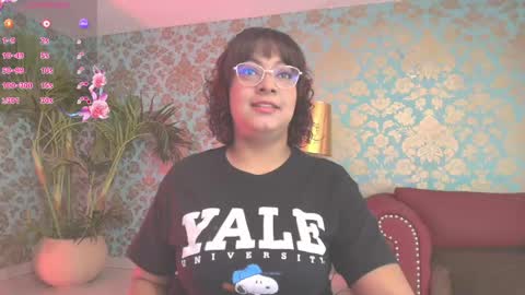 Snapshot of alexa_cruz__ chatting on 04/26/26, 11:41 Alexa online show from 04/26/26, 11:41