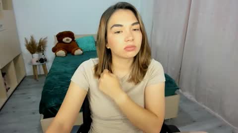 Snapshot of alexa_dolly chatting on 09/19/25, 05:20 Alexa online show from 09/19/25, 05:20