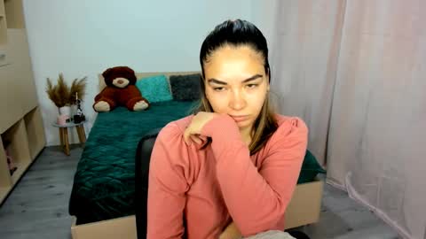 Snapshot of alexa_dolly chatting on 10/02/25, 06:09 Alexa online show from 10/02/25, 06:09