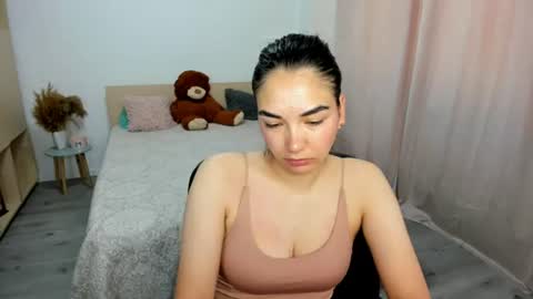 Snapshot of alexa_dolly chatting on 07/06/26, 08:22 Alexa online show from 07/06/26, 08:22