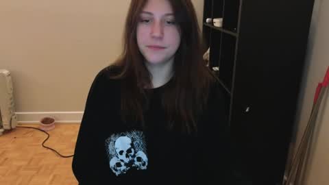 dont be afraid to click social media link its  working  just click on that  online show from 12/28/24, 03:04