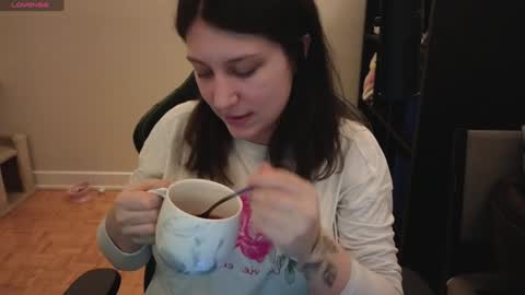 dont be afraid to click social media link its  working  just click on that  online show from 01/15/25, 12:41