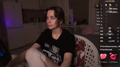 Snapshot of alexa_feels chatting on 02/12/25, 12:48 Little Duck homie online show from 02/12/25, 12:48