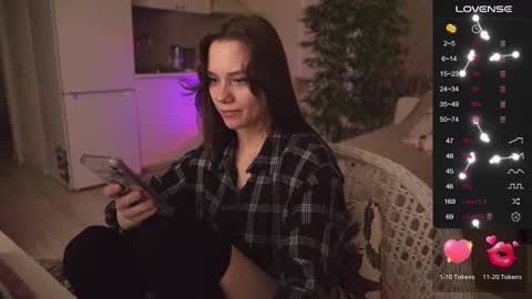 Snapshot of alexa_feels chatting on 10/17/25, 03:58 Little Duck homie online show from 10/17/25, 03:58