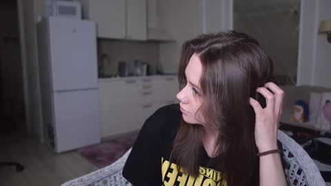 Snapshot of alexa_feels chatting on 02/07/26, 04:43 Little Duck homie online show from 02/07/26, 04:43