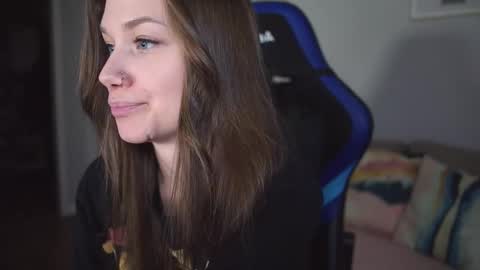 Snapshot of alexa_feels chatting on 02/28/26, 04:41 Little Duck homie online show from 02/28/26, 04:41