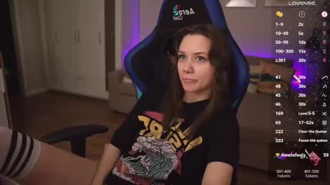 Snapshot of alexa_feels chatting on 03/05/26, 04:25 Little Duck homie online show from 03/05/26, 04:25