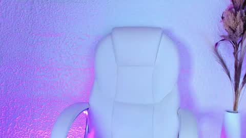 Snapshot of alexa_fox18 chatting on 12/24/24, 05:49 Alexa online show from 12/24/24, 05:49