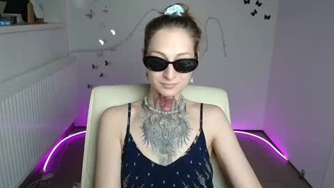 Snapshot of alexa_kittie chatting on 07/15/26, 11:26 Alexa online show from 07/15/26, 11:26