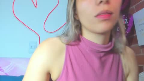 alexa latina online show from 10/03/25, 02:47