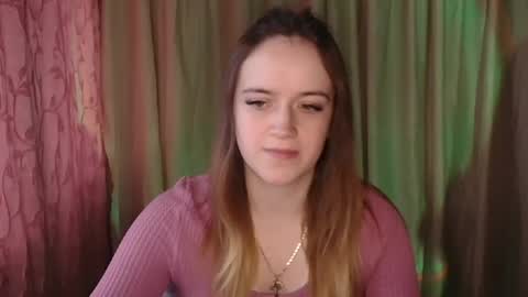 Snapshot of alexa_missu chatting on 12/21/25, 10:55 Alexa online show from 12/21/25, 10:55