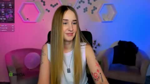 Snapshot of alexa_night_ chatting on 11/19/25, 03:01 alexa_night_ online show from 11/19/25, 03:01