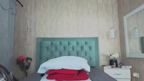 Snapshot of alexa_roussee chatting on 09/25/25, 12:31 Alexa online show from 09/25/25, 12:31