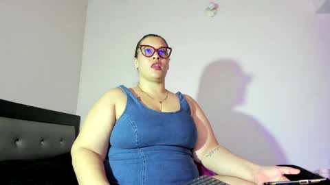 Snapshot of alexaablum chatting on 04/18/26, 02:59 Alexa online show from 04/18/26, 02:59