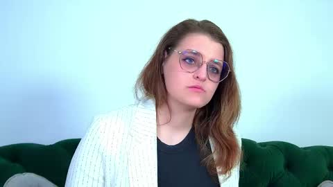 Snapshot of alexaavery chatting on 05/29/26, 06:44 AlexaAvery online show from 05/29/26, 06:44