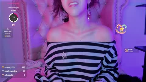 Snapshot of alexafoxy18 chatting on 01/16/25, 10:32 ALEXA online show from 01/16/25, 10:32