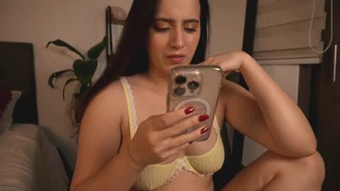 Snapshot of alexajhonsonof chatting on 01/12/25, 02:03 alexajhonsonof online show from 01/12/25, 02:03