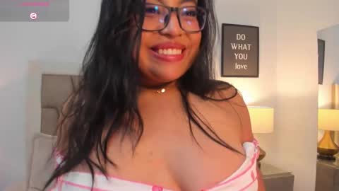 Snapshot of alexamadisson chatting on 03/07/25, 04:44  Alexa  online show from 03/07/25, 04:44