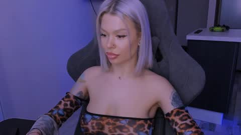 Alexa Mason online show from 02/01/25, 06:10