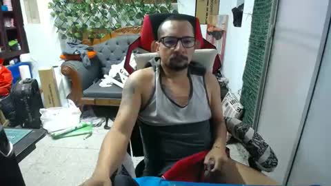 Snapshot of alexamdergal chatting on 01/14/25, 03:26 Alexamdergal online show from 01/14/25, 03:26