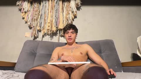 Snapshot of alexanddani chatting on 01/24/25, 08:44 Alex Dani online show from 01/24/25, 08:44