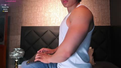 Snapshot of alexander_classy chatting on 02/08/25, 08:09 Alex online show from 02/08/25, 08:09