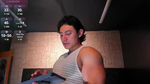 Snapshot of alexander_classy chatting on 02/21/25, 01:33 Alex online show from 02/21/25, 01:33