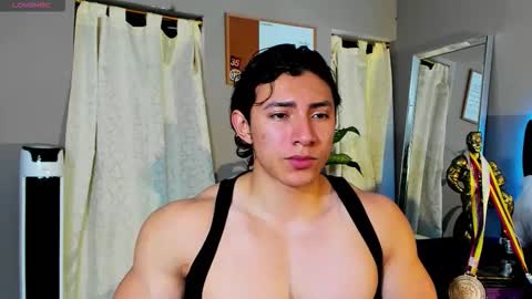 Snapshot of alexander_classy chatting on 09/15/25, 11:38 Alex online show from 09/15/25, 11:38