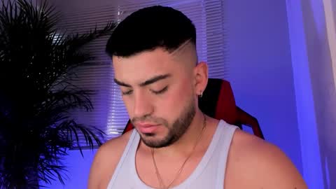 Alexander Diaz online show from 10/20/25, 01:44