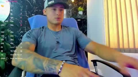 Snapshot of alexander_ferre chatting on 09/20/25, 03:02 Alexander online show from 09/20/25, 03:02