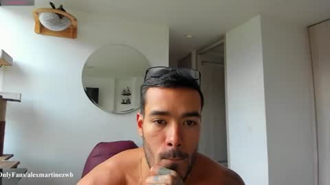Onlyfansalexmartinezwb  Instagram alexwbmartinez  Twitter martinezcb937 online show from 07/15/26, 10:48