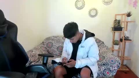 chicos hot online show from 09/09/25, 02:27