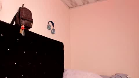 alexandra clauss online show from 09/19/25, 01:56