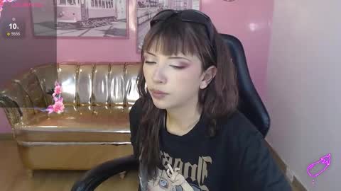 alexandra  online show from 11/04/25, 08:30