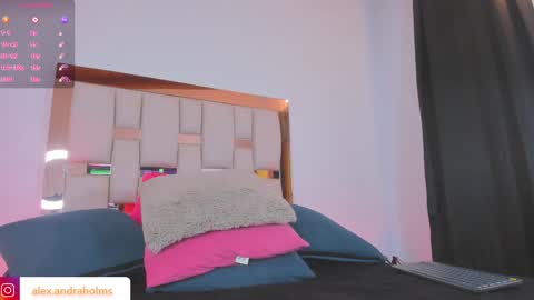 alexandra_holms1 online show from 01/08/25, 12:26