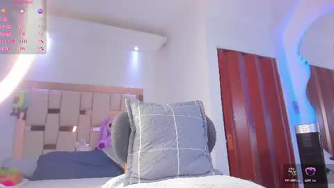 Snapshot of alexandra_holms1 chatting on 07/06/26, 07:38 alexandra_holms1 online show from 07/06/26, 07:38