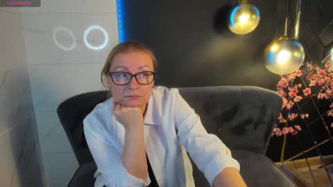 Snapshot of alexandra_kind chatting on 12/14/24, 02:34 Alexandra online show from 12/14/24, 02:34