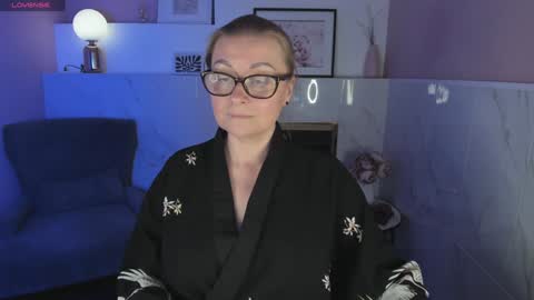 Snapshot of alexandra_kind chatting on 01/03/25, 10:40 Alexandra online show from 01/03/25, 10:40