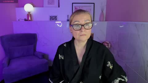 Snapshot of alexandra_kind chatting on 01/19/25, 04:25 Alexandra online show from 01/19/25, 04:25