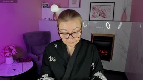 Snapshot of alexandra_kind chatting on 02/04/25, 05:12 Alexandra online show from 02/04/25, 05:12