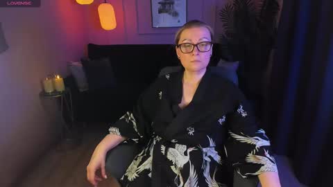 Snapshot of alexandra_kind chatting on 02/16/25, 03:04 Alexandra online show from 02/16/25, 03:04