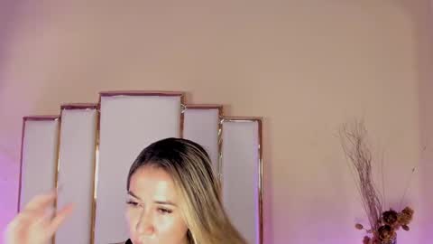 alexandraa_gomez online show from 09/16/25, 08:10