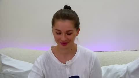 AlexandraBloom online show from 10/01/25, 07:53