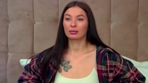 AlexandraBloom online show from 10/23/25, 07:12